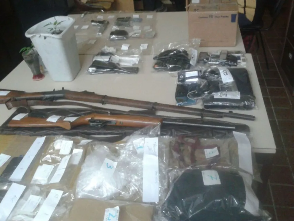 Parte de los elementos secuestrados en la decena de allanamientos