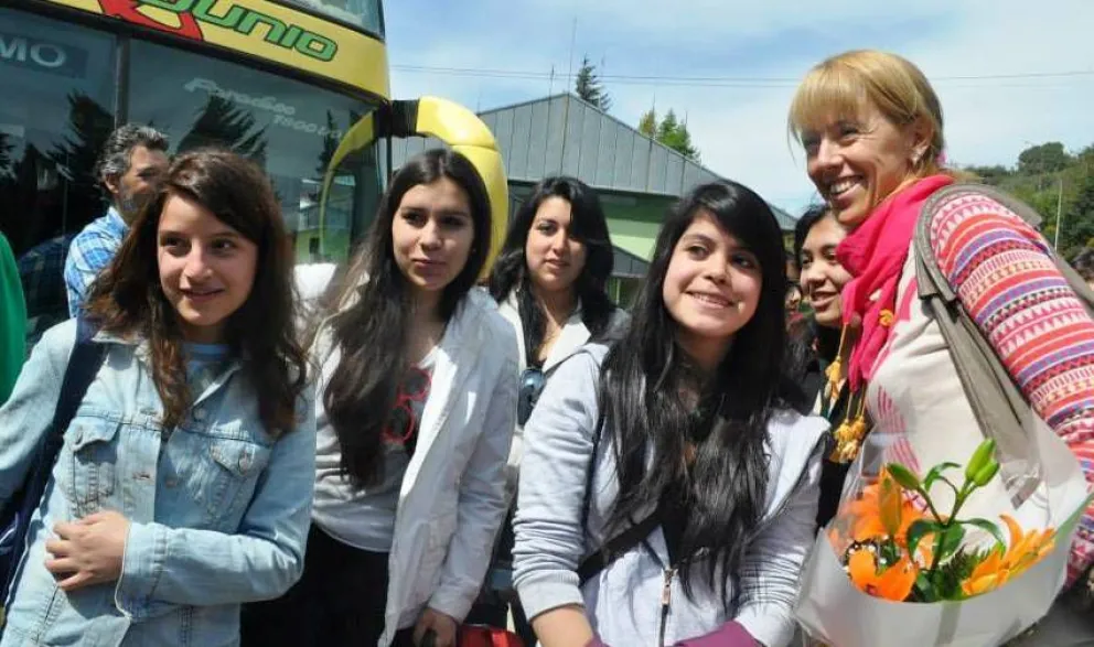 Estudiantes de primaria y secundaria viajarán en agosto.