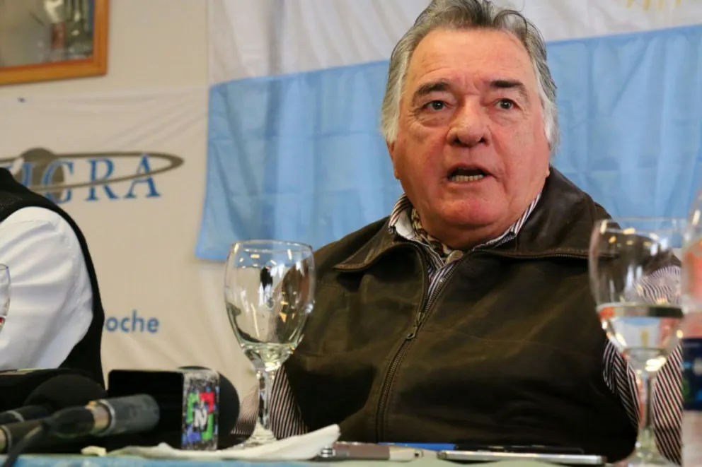 Barrionuevo en conferencia en Bariloche