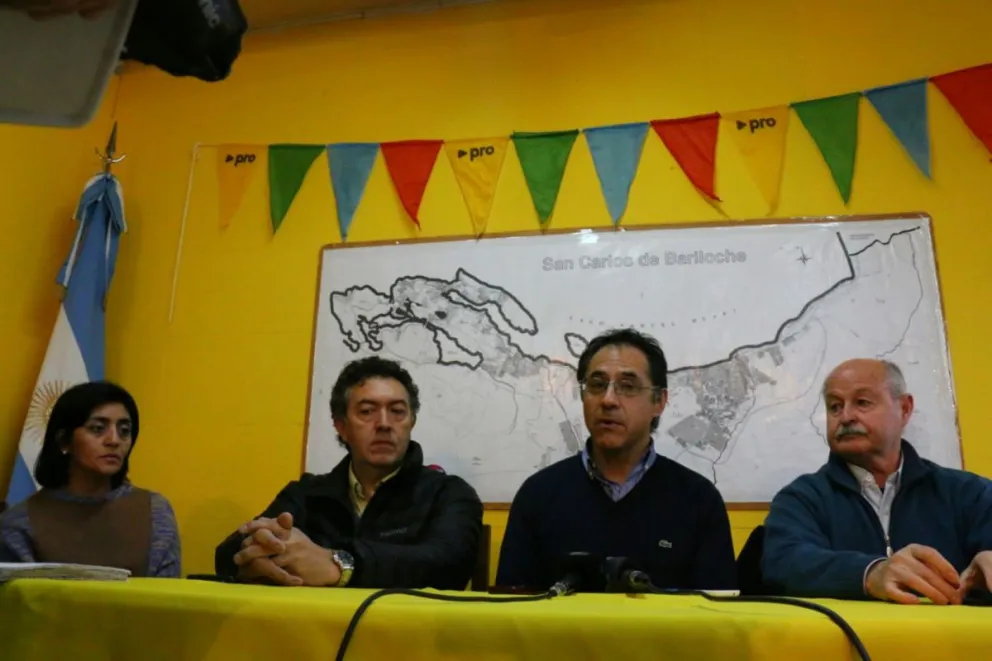 Wisky se presentó junto a los candidatos locales del PRO