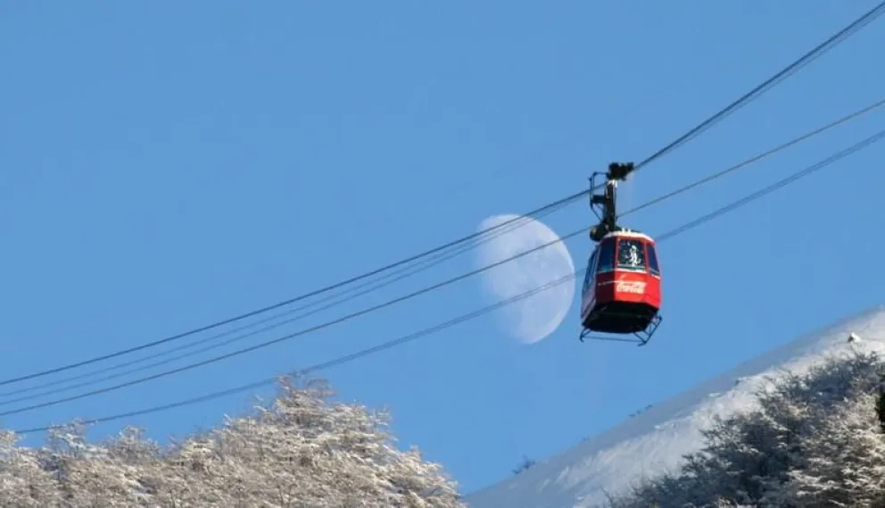 Los turistas volverán a disfrutar del ascenso en Cable Carril