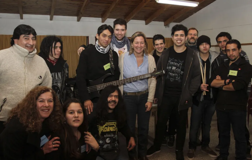 Martini junto con los músicos