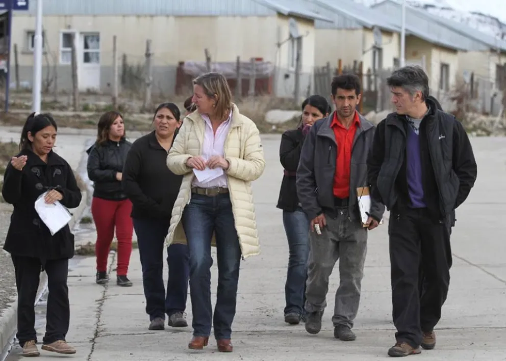 La intendenta recorrió el barrio 270 Viviendas.