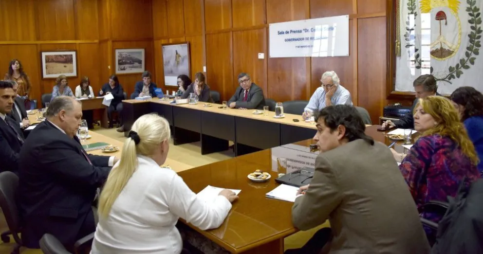 Reunión de la comisión Interpoderes. 