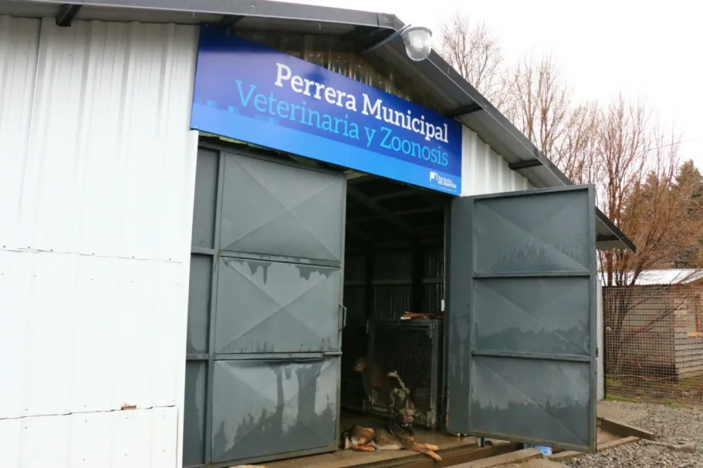 Las instalaciones se encuentran en el este de la ciudad.