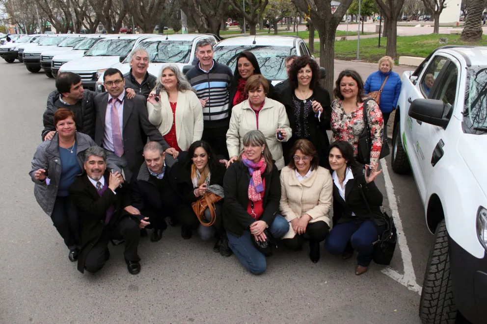 Los coordinadores de los Consejos Escolares, con llave en mano.