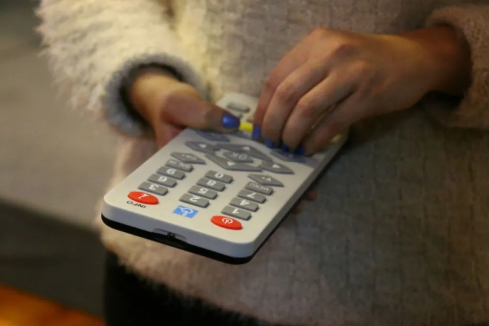 El control del decodificador con funciones de accesibilidad.