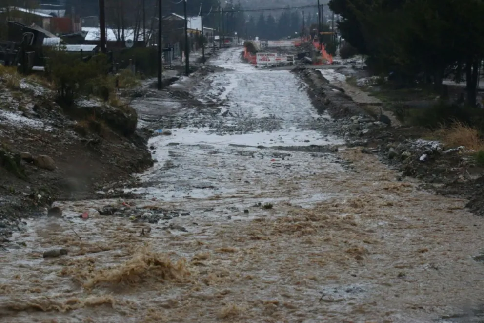 Calles anegadas por las intensas lluvias.