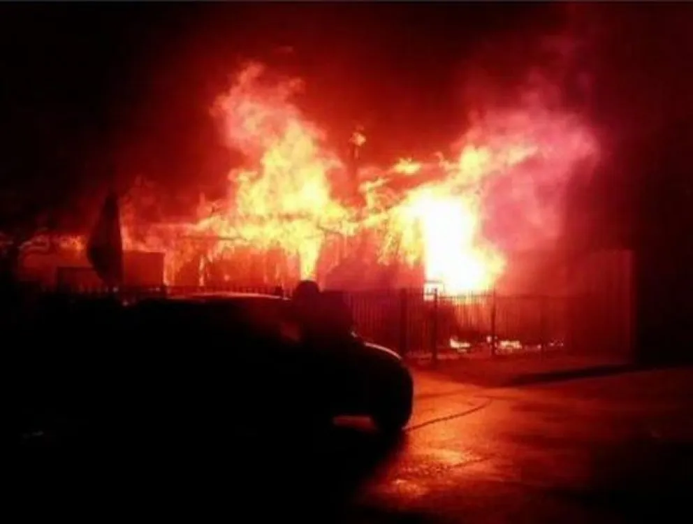 El incendio consumió por completo la casa.