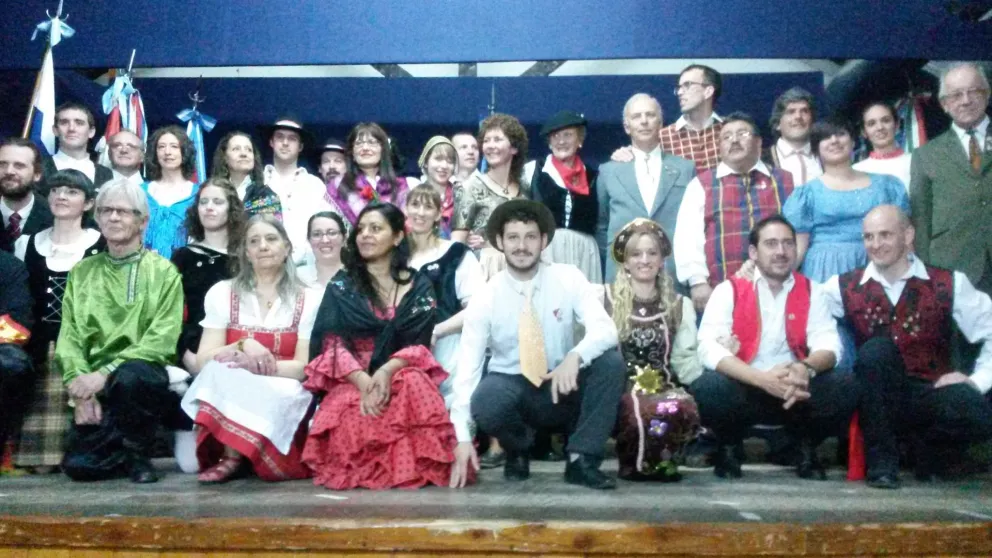 Presentaron el programa de la Fiesta de las Colectividades 2015.