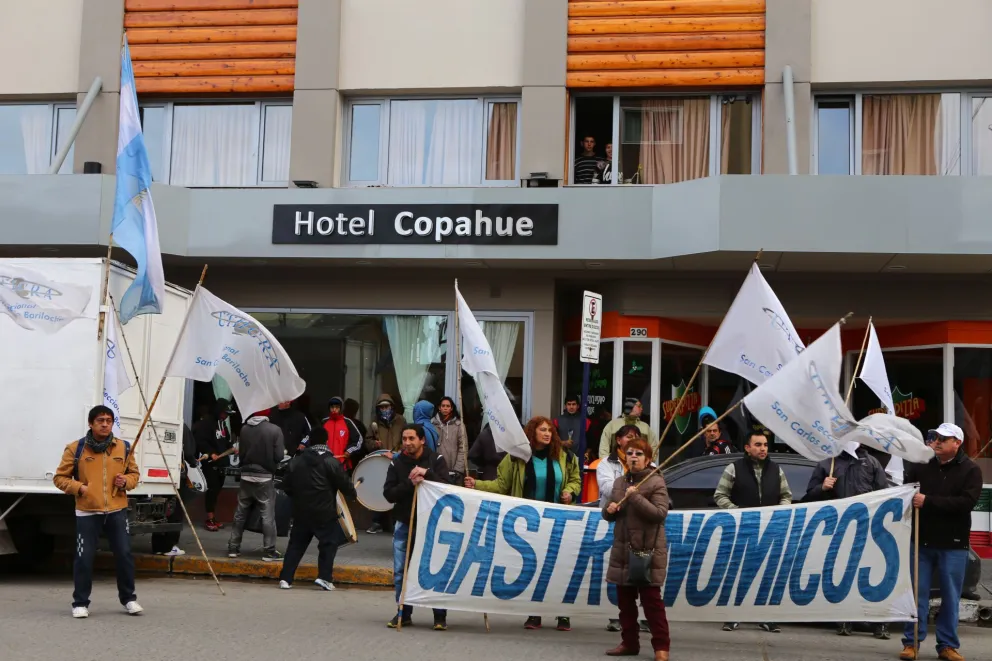Los gastronómicos mantendrán los escraches durante el Bariloche a la Carta.