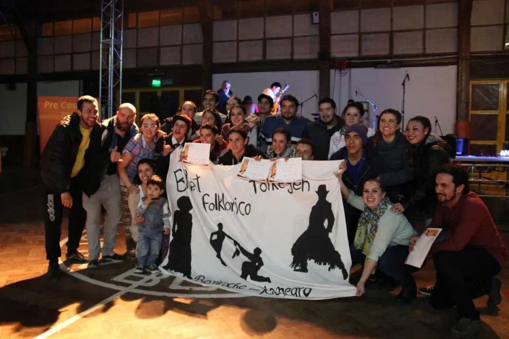 El ballet Tolkeyén clasificó para el Pre Cosquín de Choele Choel.
