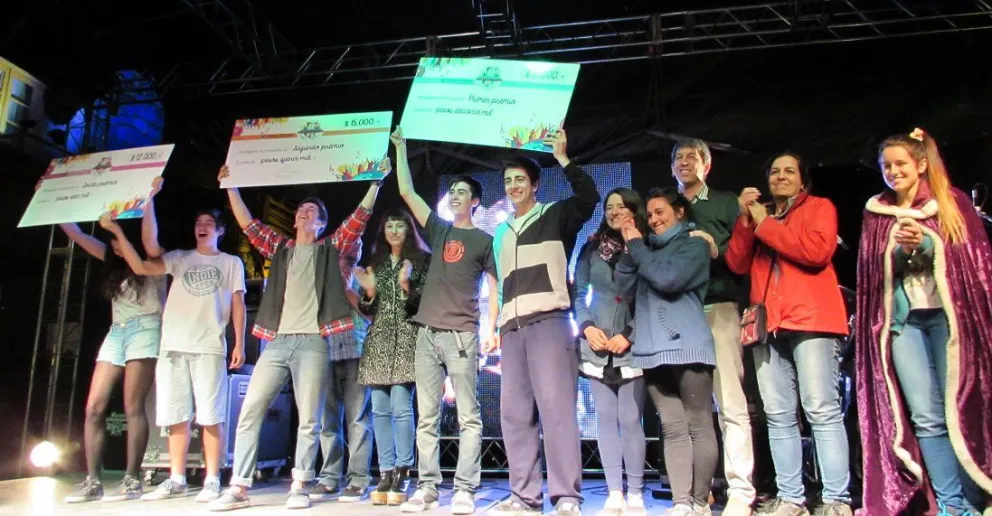 Los ganadores se llevaron premios en efectivo para su viaje de egresados.