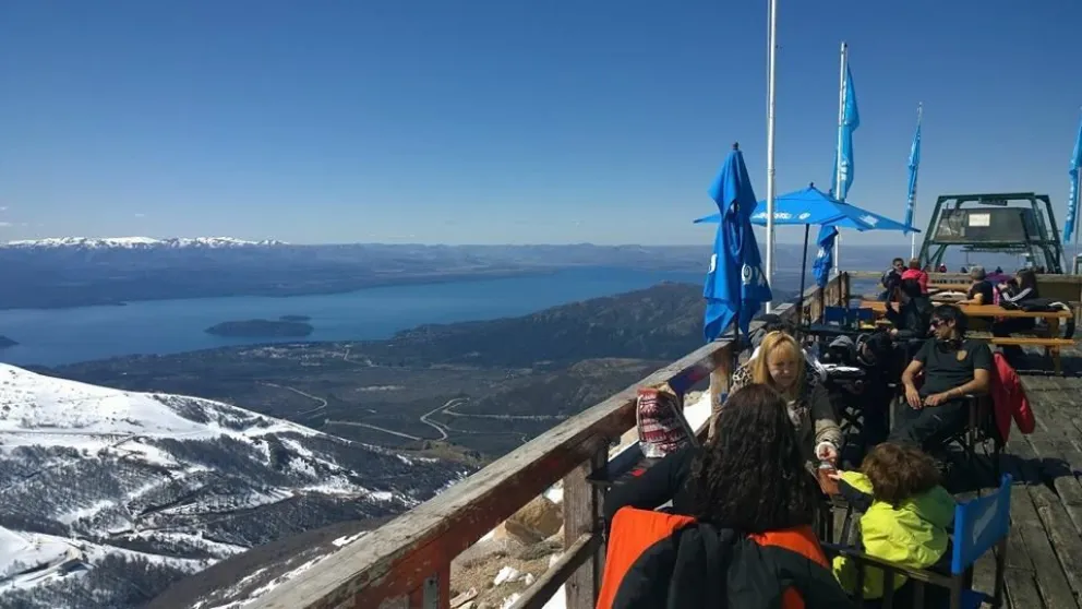 Octubre en Catedral: el único cerro en Bariloche con nieve y actividades