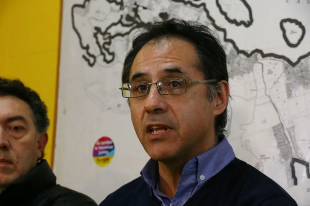 “La contaminación en el Nahuel Huapi es por los 20 años de desidia“