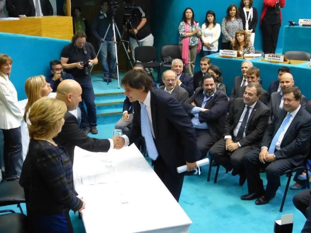 Lescano afirmó que la Legislatura debe ser un espacio proclive a "aceptar el debate"