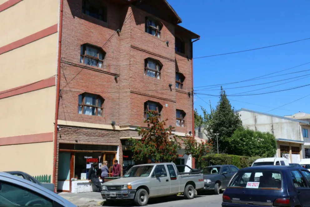La persecución comenzó cuando los delincuentes huyeron de un edificio de la calle Gallardo.