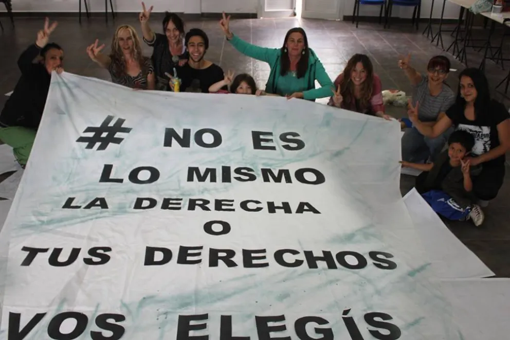 Todos los símbolos de la crisis de los ’90 para rechazar a Macri