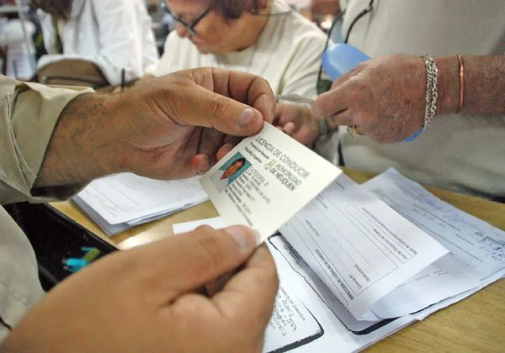 Los turnos para tramitar el primer carnet de conducir se darán los sábados