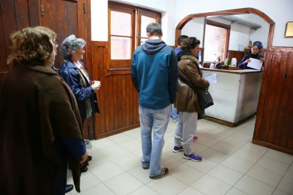 Los ciudadanos que no voten deben tramitar la constancia.