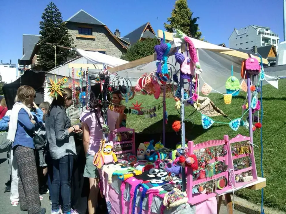 Las artesanías, regalos originales y únicos para el arbolito.