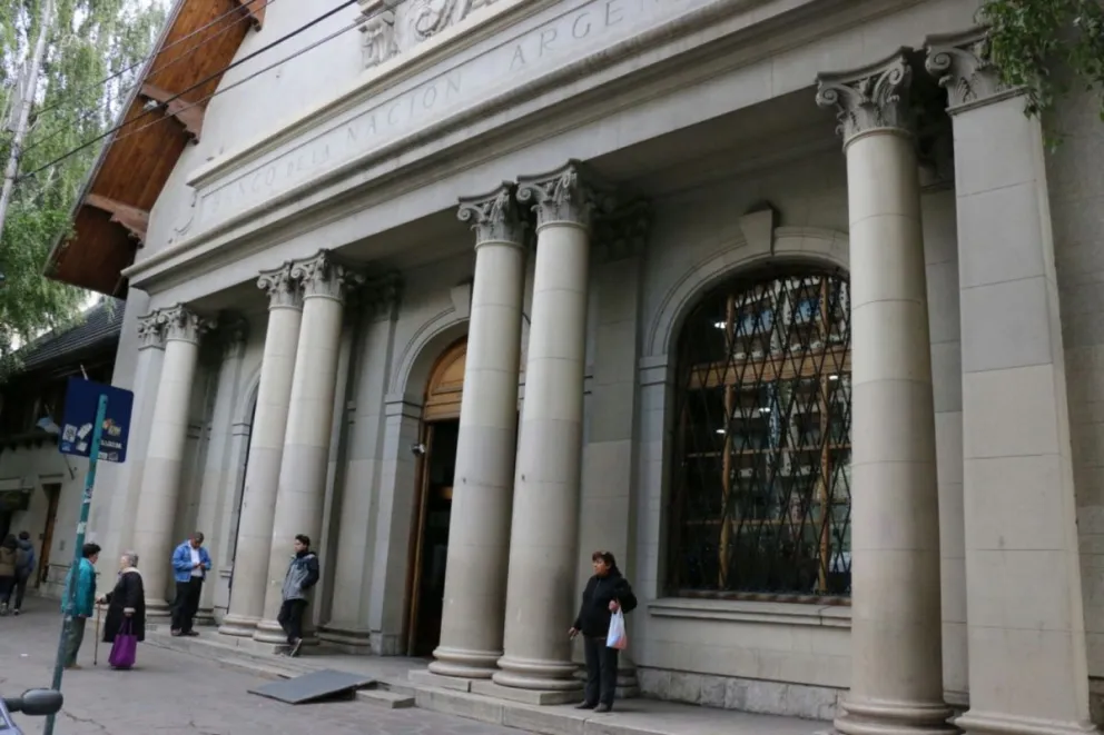 En Bariloche, los bancos atenderán al público con normalidad el 24 y el 31