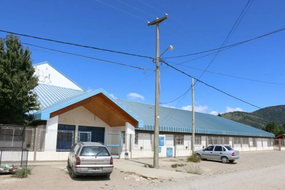 El CET 28, la nueva escuela técnica de Bariloche, construida para paliar la alta demanda.