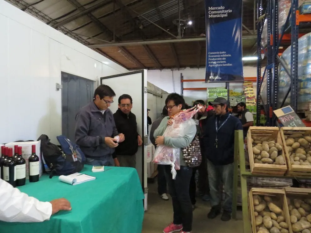 Volvieron los chivos y corderos de la Línea Sur al Mercado Comunitario