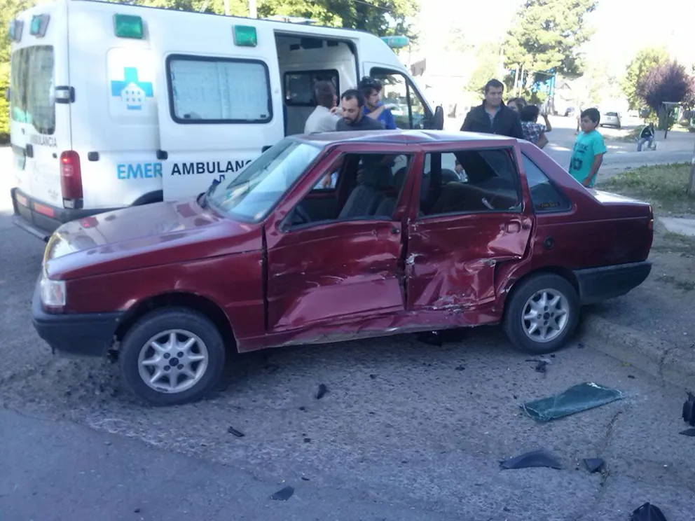 Fuerte choque en Rivadavia y 25 de Mayo