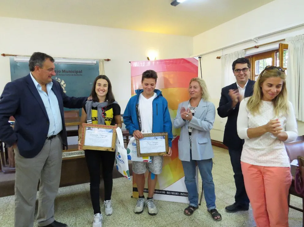 Distinguen a jóvenes barilochenses que competirán en los Juegos Olímpicos de Noruega
