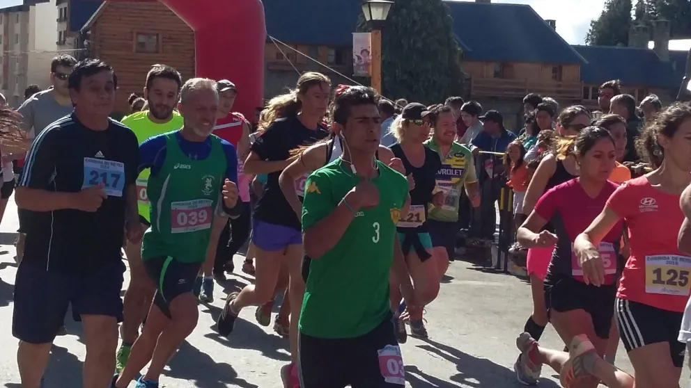 Deporte, entretenimiento y color en la Corrida de Reyes