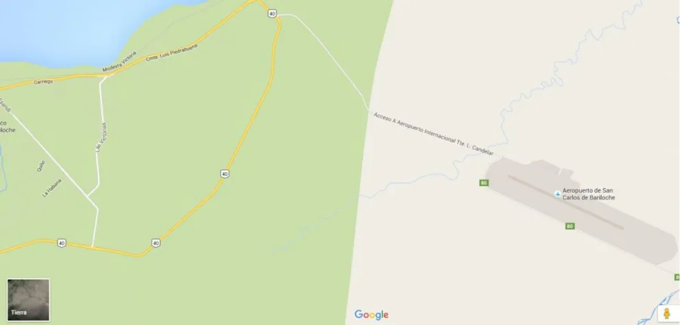 Bacheos y mala señalización en la ruta del aeropuerto
