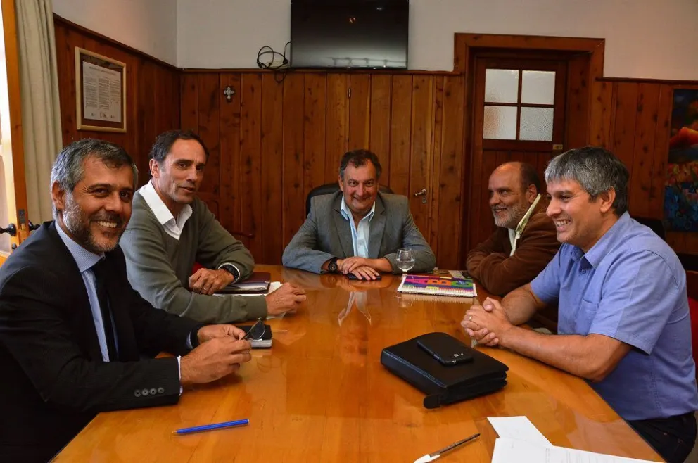 Gennuso recibió al intendente de El Chocón