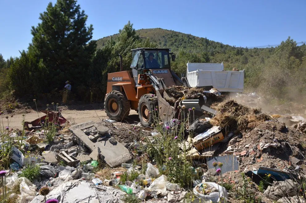 El municipio debió volver a sanear un basural clandestino