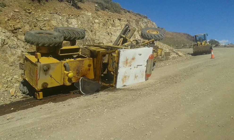 Un operario volcó mientras trabajaba en la Ruta 23