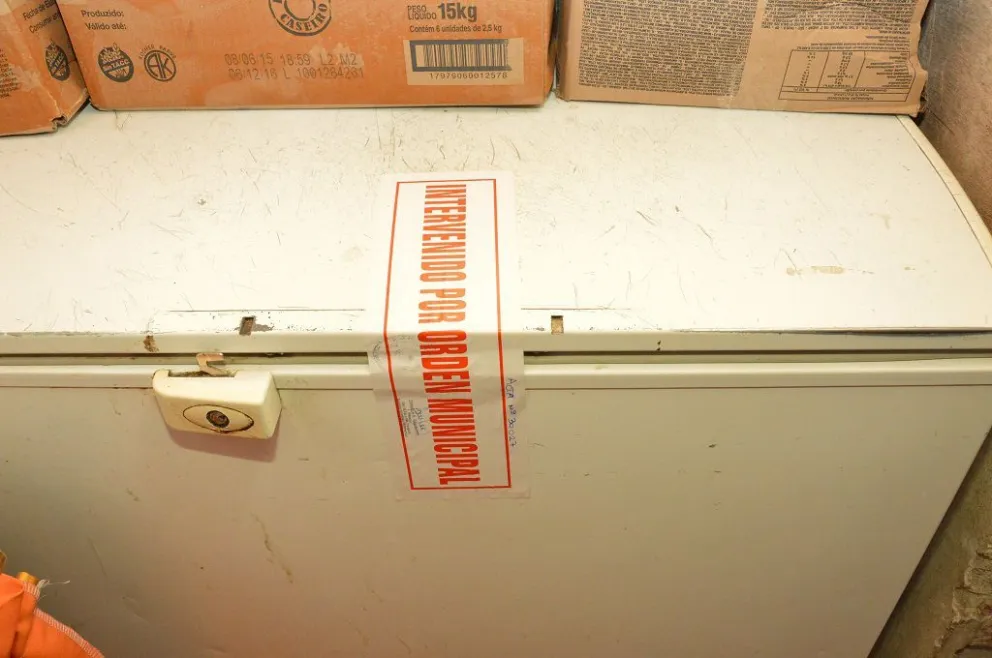 300 kilos de pollos decomisados por exceso de refrigeración