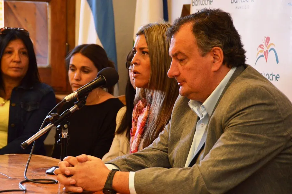 Foto: Alejandra Huenchupán,Gabriela Martínez Von Scheidt y Gustavo Gennuso.