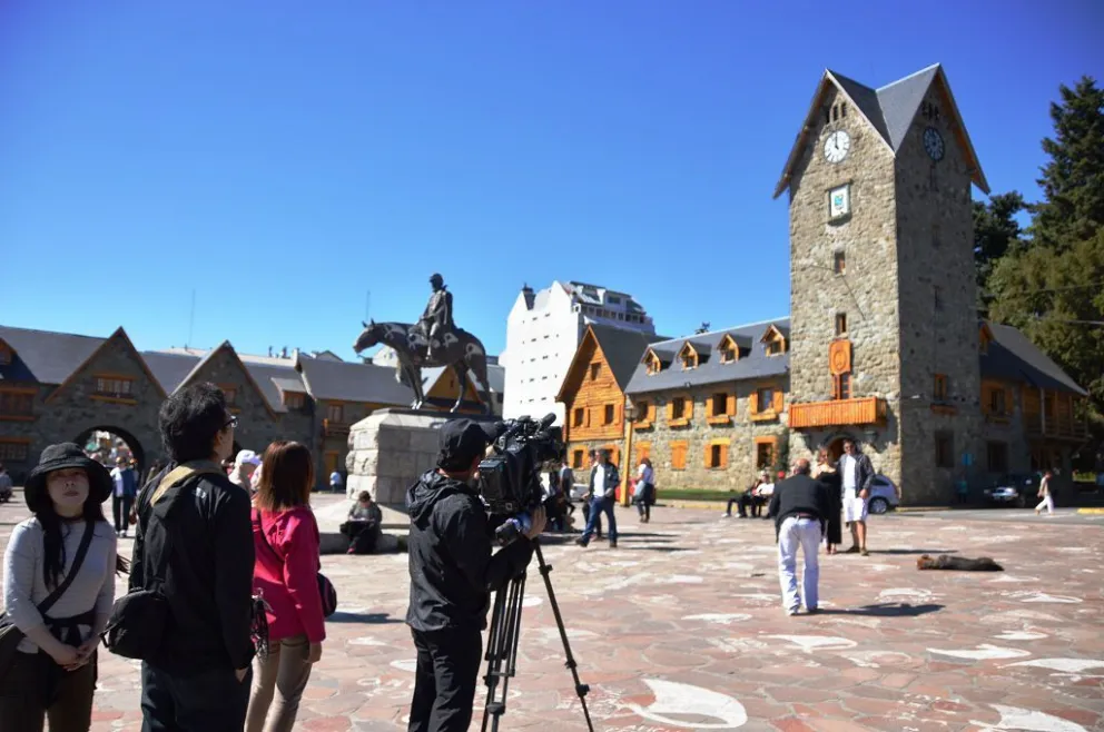 Documentalistas japoneses graban en Bariloche
