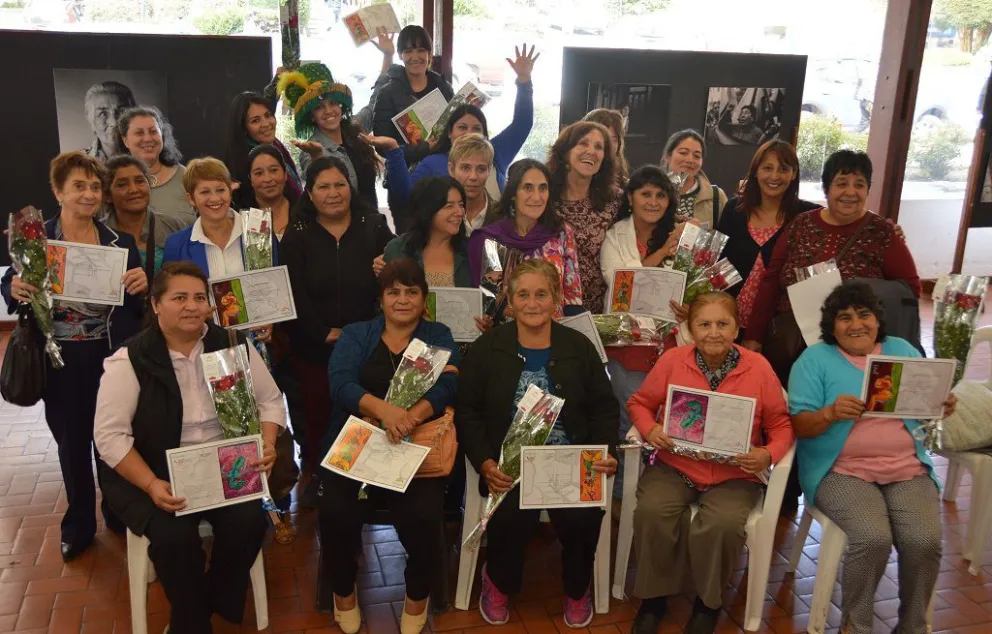 Mujeres barilochenses fueron reconocidas por su aporte a la comunidad