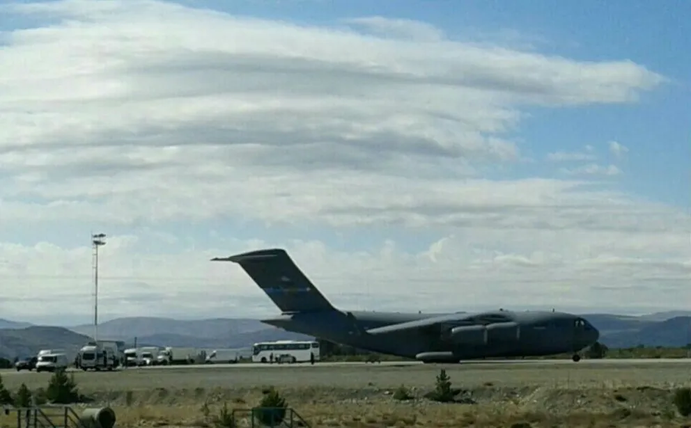 La aeronave aterrizó pasadas las 6. 