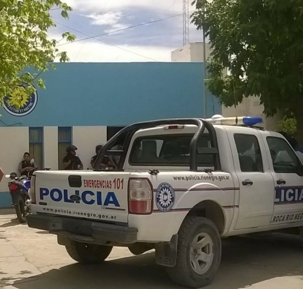 Demoran al hijo de una legisladora por derribar la puerta de su ex novia