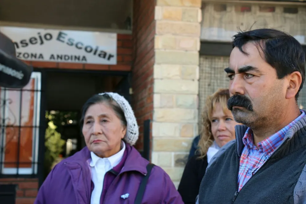 Reclamo de las familias de Villa Llanquín.