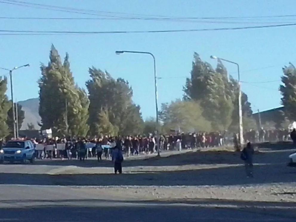 #AHORA Marcha por Micaela: miles de personas ya se movilizan hacia el Centro Cívico