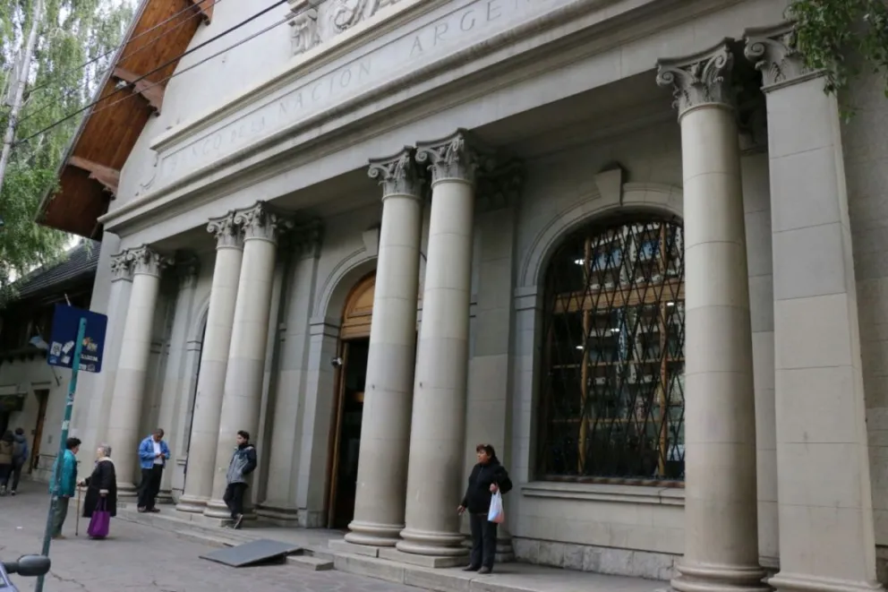 Sin atención en los bancos las dos últimas horas de hoy y mañana