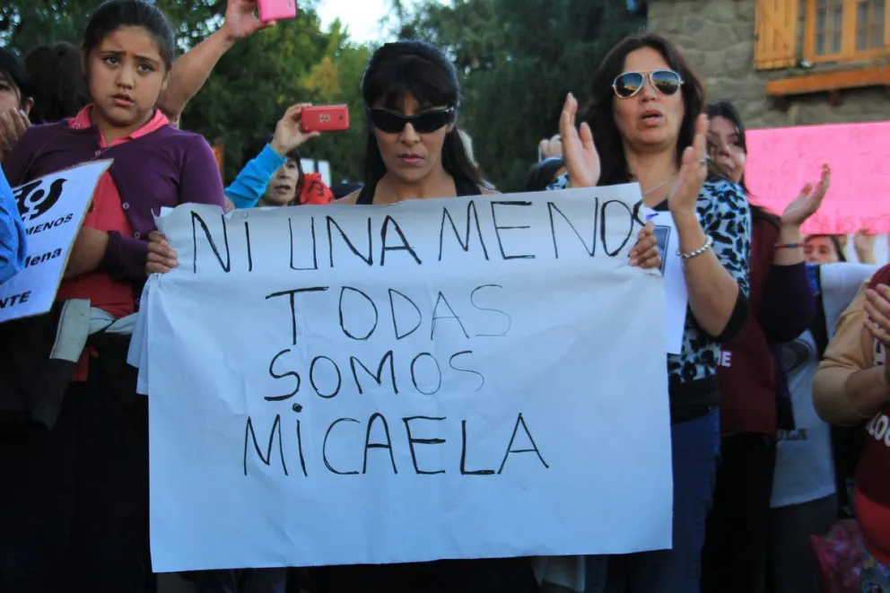Remarcaron que una mujer muere cada treinta horas. 