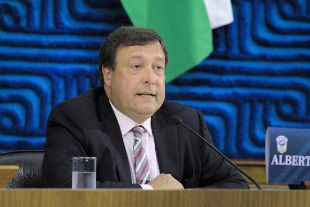 Weretilneck pidió a la Justicia que “haga cesar” la “extorsión de ATE a los intendentes”
