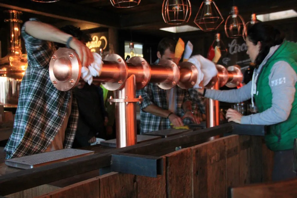 La cervecería está ubicada en el kilómetro 24,700 de Circuito Chico.