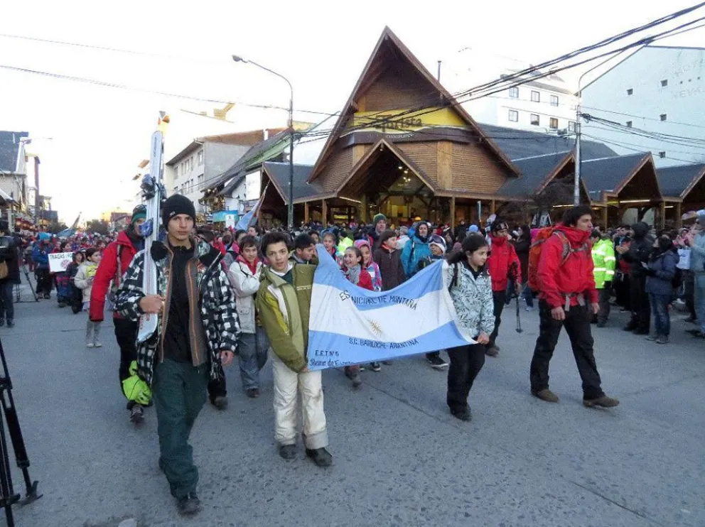 "El desfile será en Onelli porque es el otro gran centro de Bariloche"