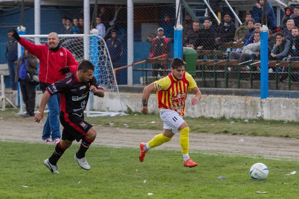 En Bariloche, empataron 0 a 0. 