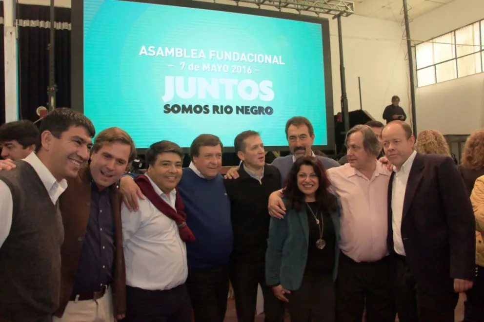 Más Juntos que nunca